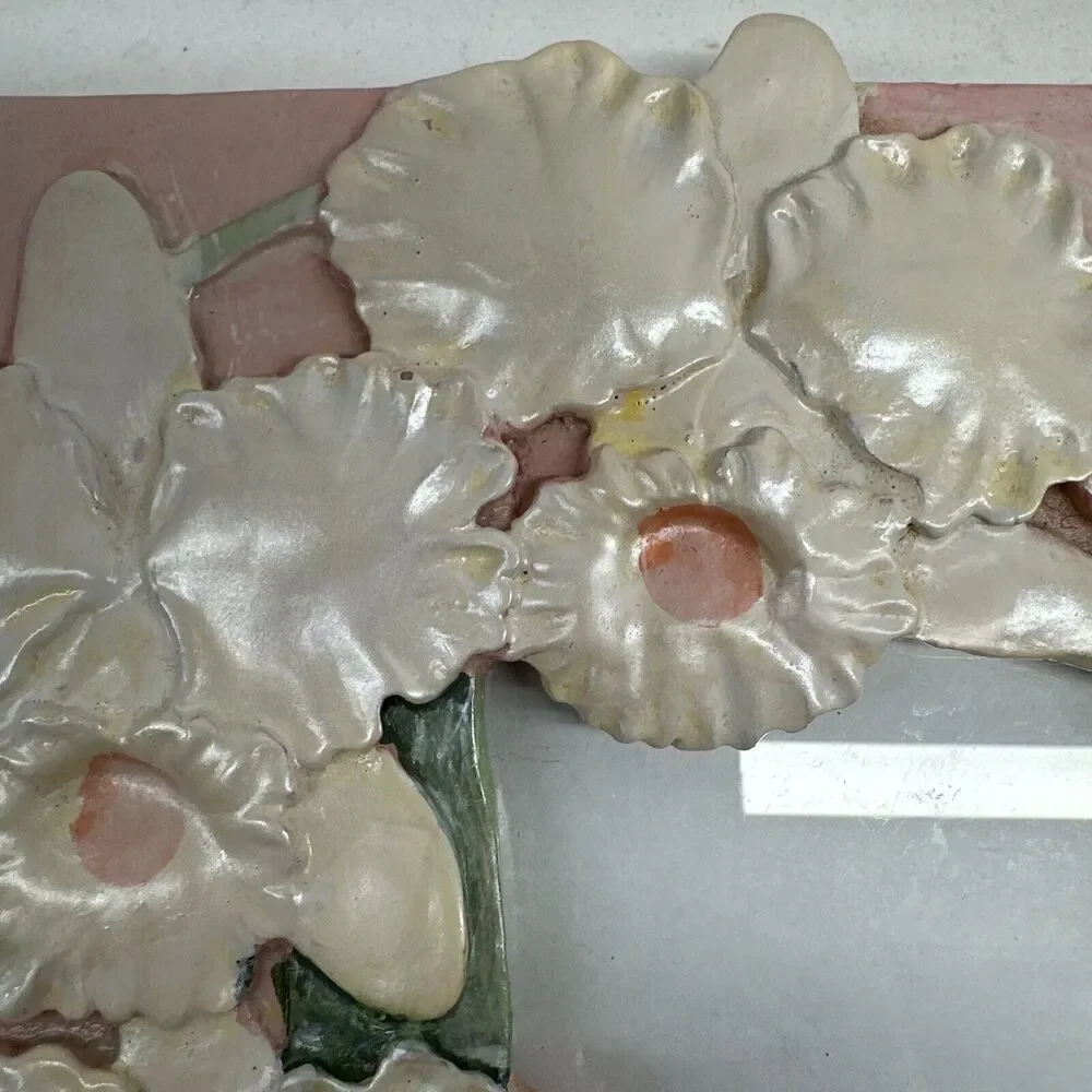 Vintage Daffodil Picture Frame Floral Sculptural Decorative Table Top